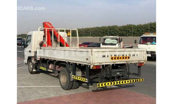 Ra Imported Mitsubishi i funfun Ọkọ̀ in Import - Dubai ni Ashanti Ra Imported Mitsubishi i funfun Ọkọ̀ in Import - Dubai ni Ashanti