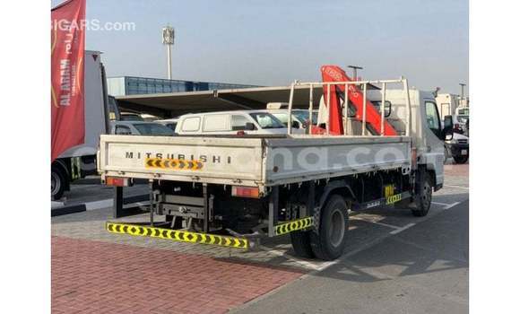 Ra Imported Mitsubishi i funfun Ọkọ̀ in Import - Dubai ni Ashanti Ra Imported Mitsubishi i funfun Ọkọ̀ in Import - Dubai ni Ashanti