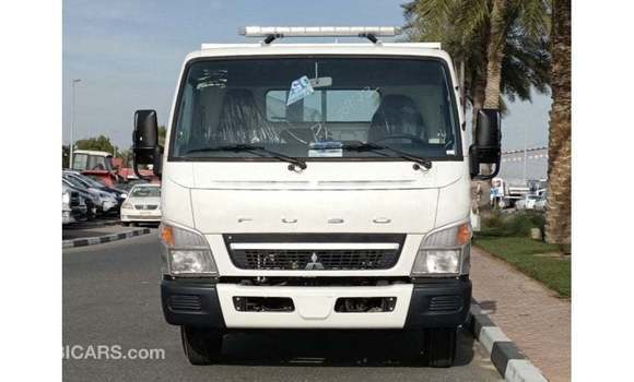 Buy Import Mitsubishi Carisma White Car in Import - Dubai in Ashanti Buy Import Mitsubishi Carisma White Car in Import - Dubai in Ashanti