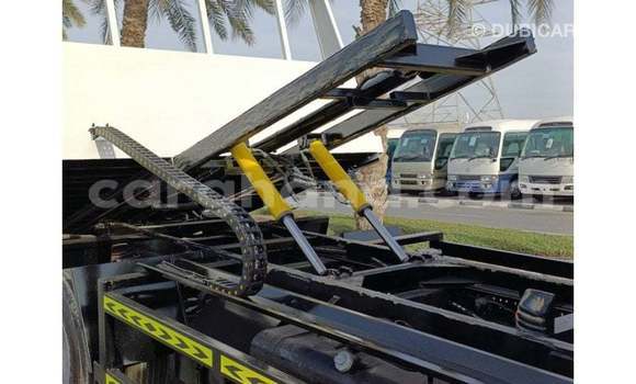 Buy Import Mitsubishi Carisma White Car in Import - Dubai in Ashanti Buy Import Mitsubishi Carisma White Car in Import - Dubai in Ashanti