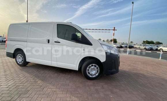 Buy Import Toyota Hiace White Car in Import - Dubai in Ashanti