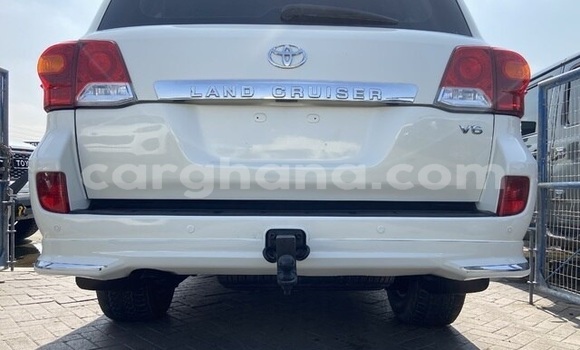 Ra Àlòkù Toyota Land Cruiser funfun Ọkọ̀ in Accra ni Greater Accra Ra Àlòkù Toyota Land Cruiser funfun Ọkọ̀ in Accra ni Greater Accra