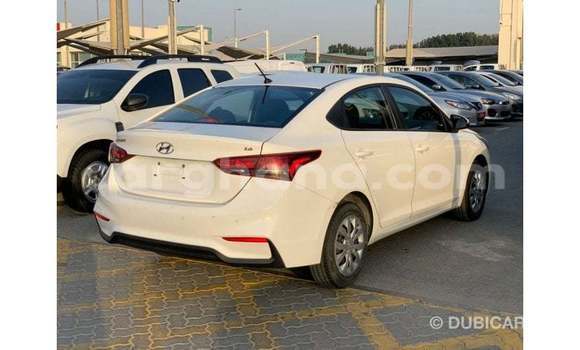 Ra Imported Hyundai Accent funfun Ọkọ̀ in Import - Dubai ni Ashanti Ra Imported Hyundai Accent funfun Ọkọ̀ in Import - Dubai ni Ashanti
