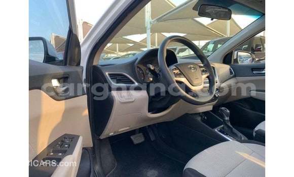 Ra Imported Hyundai Accent funfun Ọkọ̀ in Import - Dubai ni Ashanti Ra Imported Hyundai Accent funfun Ọkọ̀ in Import - Dubai ni Ashanti