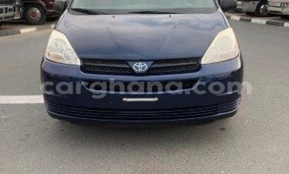 Buy Used Toyota Sienna Blue Car in Accra in Greater Accra