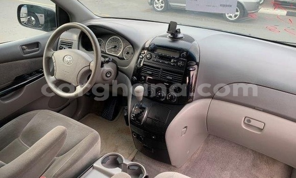Buy Used Toyota Sienna Blue Car in Accra in Greater Accra Buy Used Toyota Sienna Blue Car in Accra in Greater Accra