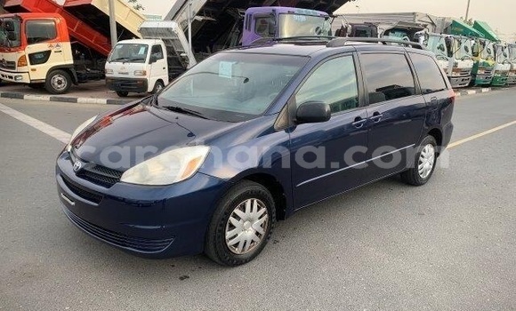 Buy Used Toyota Sienna Blue Car in Accra in Greater Accra Buy Used Toyota Sienna Blue Car in Accra in Greater Accra