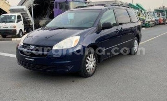 Buy Used Toyota Sienna Blue Car in Accra in Greater Accra Buy Used Toyota Sienna Blue Car in Accra in Greater Accra