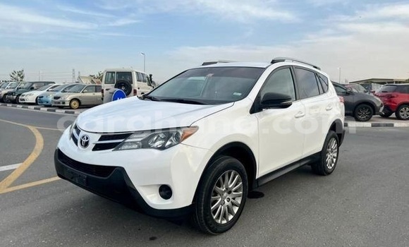 Buy Used Toyota RAV4 White Car in Accra in Greater Accra Buy Used Toyota RAV4 White Car in Accra in Greater Accra