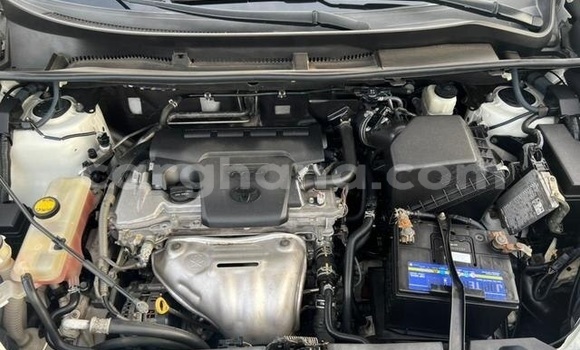 Buy Used Toyota RAV4 White Car in Accra in Greater Accra Buy Used Toyota RAV4 White Car in Accra in Greater Accra