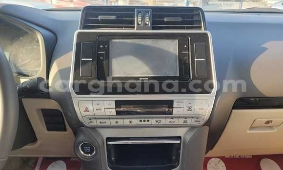 Ra Àlòkù Toyota Land Cruiser Prado funfun Ọkọ̀ in Accra ni Greater Accra Ra Àlòkù Toyota Land Cruiser Prado funfun Ọkọ̀ in Accra ni Greater Accra