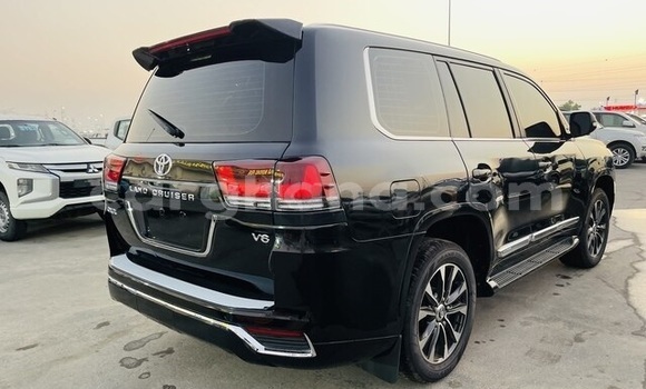 Buy Used Toyota Land Cruiser Black Car in Accra in Greater Accra Buy Used Toyota Land Cruiser Black Car in Accra in Greater Accra