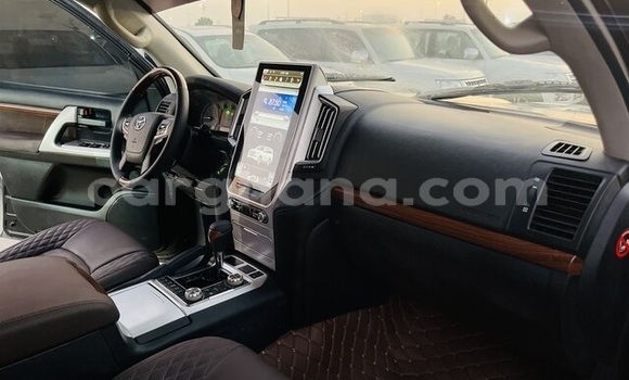 Buy Used Toyota Land Cruiser Black Car in Accra in Greater Accra Buy Used Toyota Land Cruiser Black Car in Accra in Greater Accra