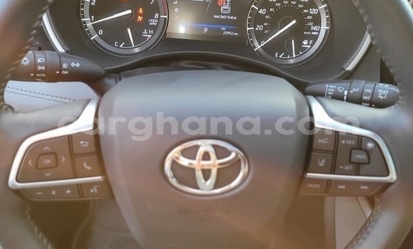 Sayi Na hannu Toyota Highlander Azurfa Mota in Accra a Greater Accra Sayi Na hannu Toyota Highlander Azurfa Mota in Accra a Greater Accra