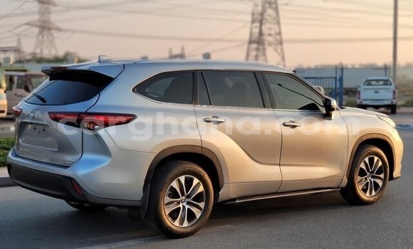 Sayi Na hannu Toyota Highlander Azurfa Mota in Accra a Greater Accra Sayi Na hannu Toyota Highlander Azurfa Mota in Accra a Greater Accra