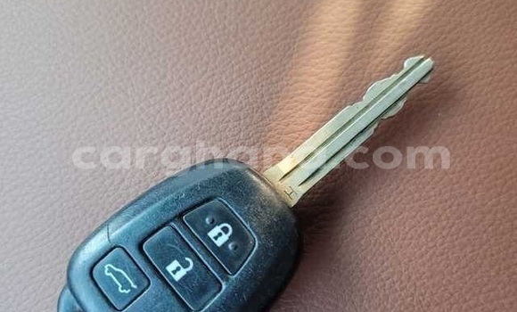 Sayi Na hannu Toyota Land Cruiser Prado White Mota in Accra a Greater Accra Sayi Na hannu Toyota Land Cruiser Prado White Mota in Accra a Greater Accra