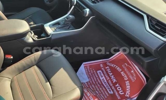 Sayi Na hannu Toyota RAV4 White Mota in Accra a Greater Accra Sayi Na hannu Toyota RAV4 White Mota in Accra a Greater Accra