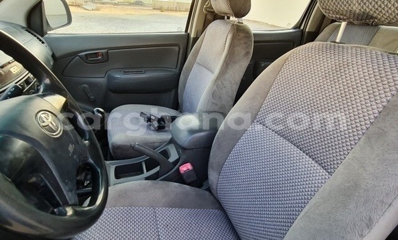 Sayi Na hannu Toyota Hilux White Mota in Accra a Greater Accra Sayi Na hannu Toyota Hilux White Mota in Accra a Greater Accra