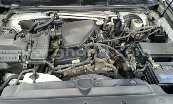 Ra Àlòkù Toyota Land Cruiser Prado funfun Ọkọ̀ in Accra ni Greater Accra Ra Àlòkù Toyota Land Cruiser Prado funfun Ọkọ̀ in Accra ni Greater Accra