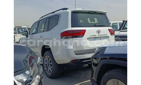 Buy Import Toyota Land Cruiser White Car in Import - Dubai in Ashanti Buy Import Toyota Land Cruiser White Car in Import - Dubai in Ashanti