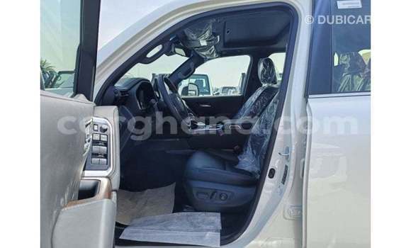 Buy Import Toyota Land Cruiser White Car in Import - Dubai in Ashanti Buy Import Toyota Land Cruiser White Car in Import - Dubai in Ashanti
