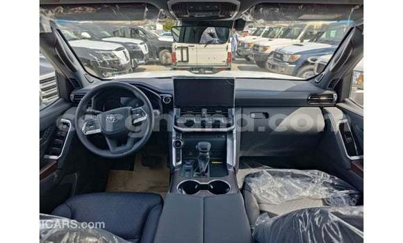 Buy Import Toyota Land Cruiser White Car in Import - Dubai in Ashanti Buy Import Toyota Land Cruiser White Car in Import - Dubai in Ashanti