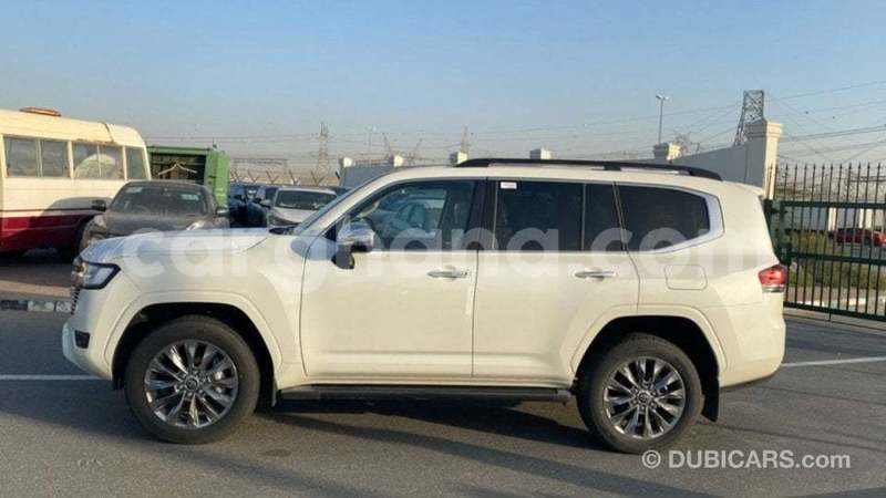 Big with watermark toyota land cruiser ashanti import dubai 53847