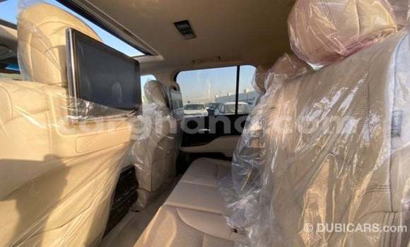 Buy Import Toyota Land Cruiser White Car in Import - Dubai in Ashanti Buy Import Toyota Land Cruiser White Car in Import - Dubai in Ashanti