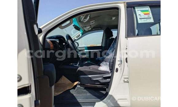 Buy Import Toyota Hilux White Car in Import - Dubai in Ashanti Buy Import Toyota Hilux White Car in Import - Dubai in Ashanti