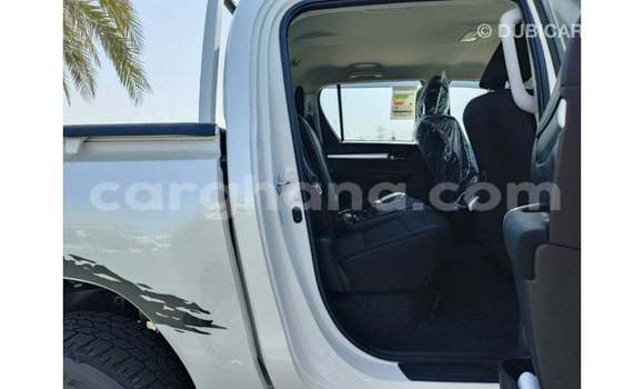 Buy Import Toyota Hilux White Car in Import - Dubai in Ashanti Buy Import Toyota Hilux White Car in Import - Dubai in Ashanti