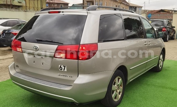 Sayi Na hannu Toyota Sienna Sauran Mota in Takoradi a Yamma