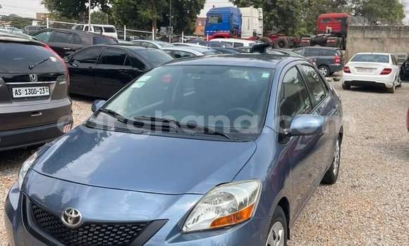 Sayi Na hannu Toyota Yaris Blue Mota in Takoradi a Yamma