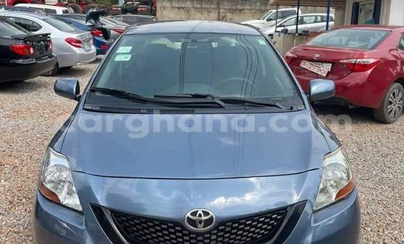 Ra Àlòkù Toyota Yaris Blue Ọkọ̀ in Iwọn didun ni Oorun Ra Àlòkù Toyota Yaris Blue Ọkọ̀ in Iwọn didun ni Oorun
