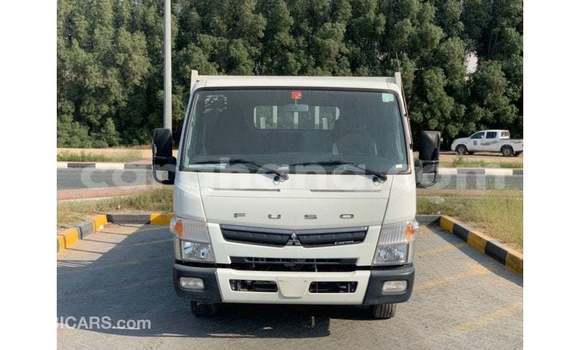 Ra Imported Mitsubishi Carisma funfun Ọkọ̀ in Import - Dubai ni Ashanti Ra Imported Mitsubishi Carisma funfun Ọkọ̀ in Import - Dubai ni Ashanti