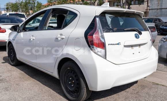 Sayi Na hannu Toyota Prius c White Mota in Accra a Greater Accra Sayi Na hannu Toyota Prius c White Mota in Accra a Greater Accra