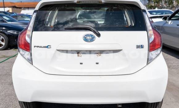 Sayi Na hannu Toyota Prius c White Mota in Accra a Greater Accra Sayi Na hannu Toyota Prius c White Mota in Accra a Greater Accra