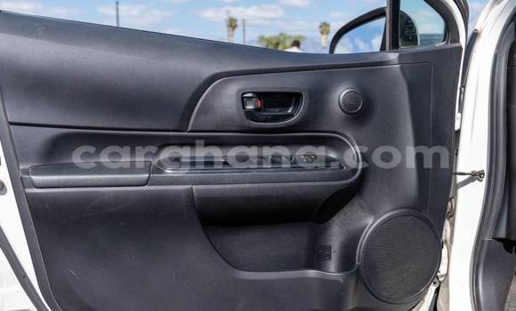 Sayi Na hannu Toyota Prius c White Mota in Accra a Greater Accra Sayi Na hannu Toyota Prius c White Mota in Accra a Greater Accra