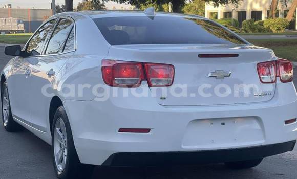 Sayi Na hannu Chevrolet Malibu White Mota in Accra a Greater Accra Sayi Na hannu Chevrolet Malibu White Mota in Accra a Greater Accra