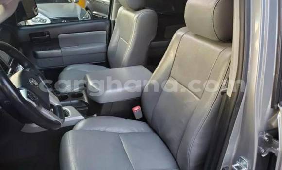 Ra Àlòkù Toyota Sequoia Silver Ọkọ̀ in Accra ni Greater Accra Ra Àlòkù Toyota Sequoia Silver Ọkọ̀ in Accra ni Greater Accra