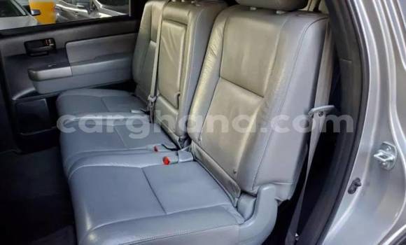 Ra Àlòkù Toyota Sequoia Silver Ọkọ̀ in Accra ni Greater Accra Ra Àlòkù Toyota Sequoia Silver Ọkọ̀ in Accra ni Greater Accra