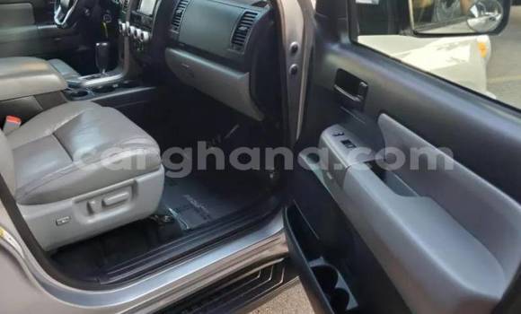 Ra Àlòkù Toyota Sequoia Silver Ọkọ̀ in Accra ni Greater Accra Ra Àlòkù Toyota Sequoia Silver Ọkọ̀ in Accra ni Greater Accra