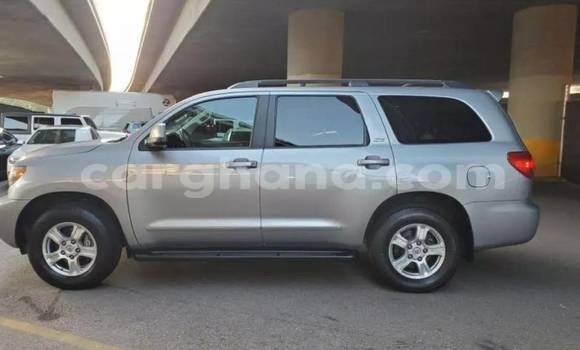 Ra Àlòkù Toyota Sequoia Silver Ọkọ̀ in Accra ni Greater Accra Ra Àlòkù Toyota Sequoia Silver Ọkọ̀ in Accra ni Greater Accra