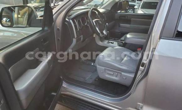 Ra Àlòkù Toyota Sequoia Silver Ọkọ̀ in Accra ni Greater Accra Ra Àlòkù Toyota Sequoia Silver Ọkọ̀ in Accra ni Greater Accra