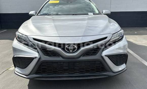 Ra Àlòkù Toyota Camry Silver Ọkọ̀ in Accra ni Greater Accra
