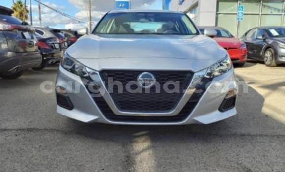Ra Àlòkù Nissan Altima Silver Ọkọ̀ in Accra ni Greater Accra