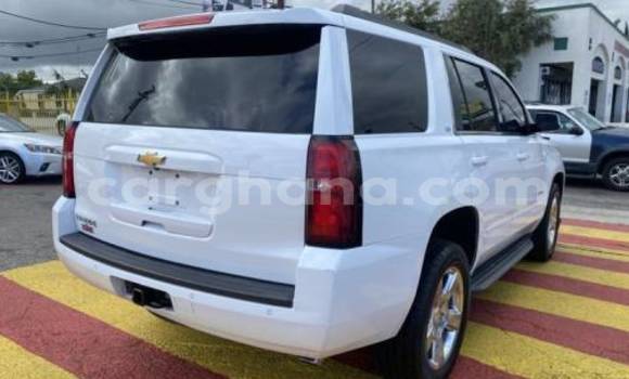 Sayi Na hannu Chevrolet Tahoe White Mota in Accra a Greater Accra Sayi Na hannu Chevrolet Tahoe White Mota in Accra a Greater Accra