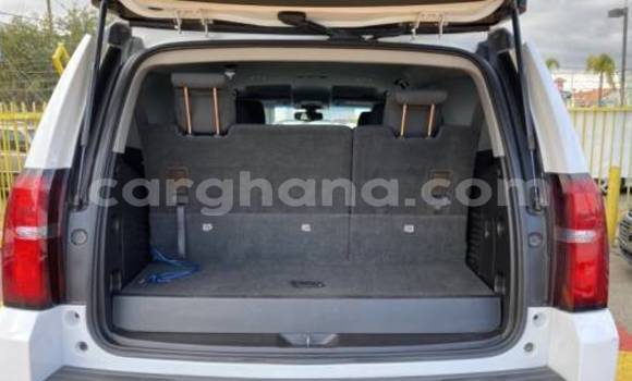 Sayi Na hannu Chevrolet Tahoe White Mota in Accra a Greater Accra Sayi Na hannu Chevrolet Tahoe White Mota in Accra a Greater Accra