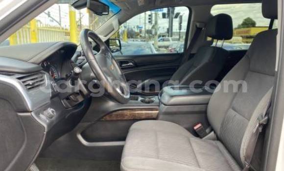Sayi Na hannu Chevrolet Tahoe White Mota in Accra a Greater Accra Sayi Na hannu Chevrolet Tahoe White Mota in Accra a Greater Accra