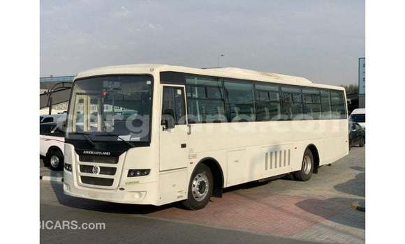 Ra Imported Ashok Leyland PICK UP CARGO funfun Ọkọ̀ in Import - Dubai ni Ashanti Ra Imported Ashok Leyland PICK UP CARGO funfun Ọkọ̀ in Import - Dubai ni Ashanti