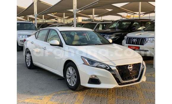 Ra Imported Nissan Altima funfun Ọkọ̀ in Import - Dubai ni Ashanti Ra Imported Nissan Altima funfun Ọkọ̀ in Import - Dubai ni Ashanti